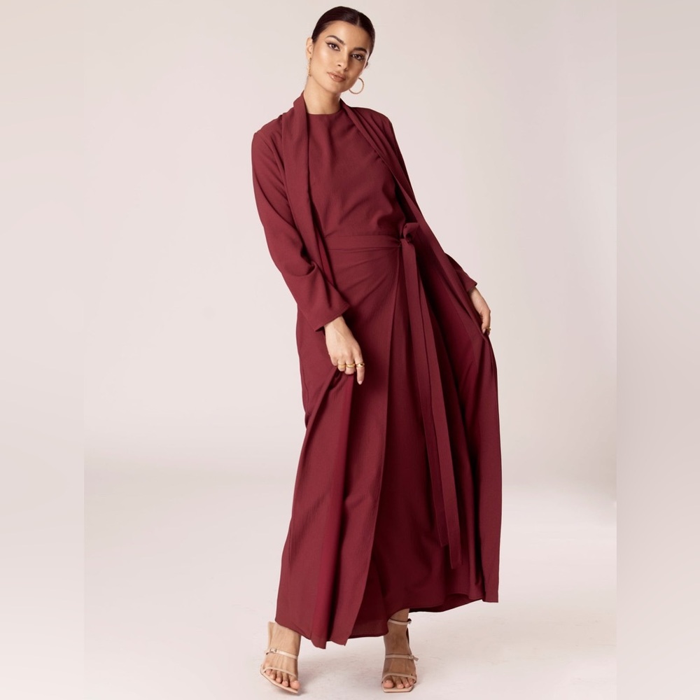 Noora Textured Three Piece Abaya Set - Ruby Red